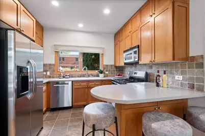 1889 Maple Avenue #W6, Evanston, IL 60201 - Photo 13