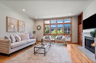 1889 Maple Ave, Evanston, IL 60201 - Photo 7