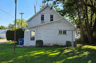 301 3rd St, Sherrard, IL 61281 - Photo 35