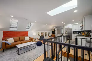 2008 W Roscoe St, Chicago, IL 60618 - Photo 9