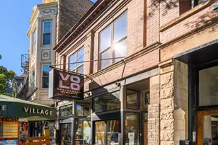 2008 W Roscoe St, Chicago, IL 60618 - Photo 21