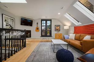 2008 W Roscoe St, Chicago, IL 60618 - Photo 3