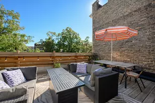 2008 W Roscoe St, Chicago, IL 60618 - Photo 7