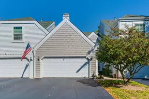 288 Oak Bluff Ct, Wauconda, IL 60084 - Photo 1