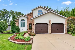 1114 Oxford Ln, Shorewood, IL 60404 - Photo 1