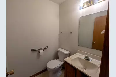 1053 School Street, Rockford, IL 61101 - Photo 5