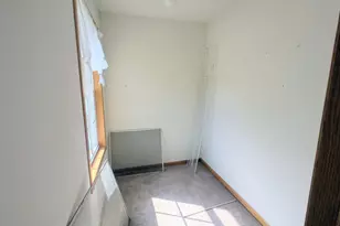 1053 School St, Rockford, IL 61101 - Photo 9