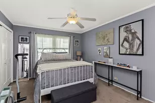228 N Walnut Ln, Schaumburg, IL 60194 - Photo 15