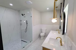 9527 S Parnell Ave, Chicago, IL 60628 - Photo 11