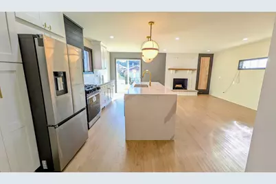 9527 S Parnell Avenue, Chicago, IL 60628 - Photo 3