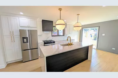 9527 S Parnell Avenue, Chicago, IL 60628 - Photo 5