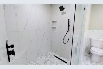 9527 S Parnell Avenue, Chicago, IL 60628 - Photo 13