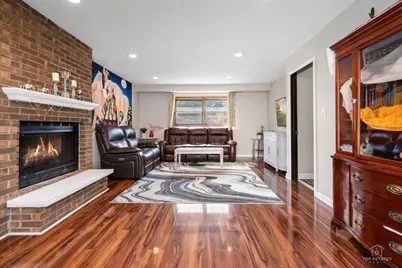 1160 Warwick Circle N, Hoffman Estates, IL 60169 - Photo 15