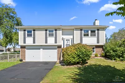 1160 Warwick Circle N, Hoffman Estates, IL 60169 - Photo 1