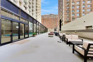 3200 N Lake Shore Dr, Chicago, IL 60657 - Photo 23