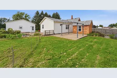 100 5th Street, Sherrard, IL 61281 - Photo 5