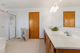 1490 Pheasant Trail Ct, Hoffman Estates, IL 60192 - Photo 25