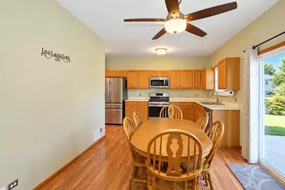 5 Flowerfield Court, Lake in the Hills, IL 60156 - Photo 9
