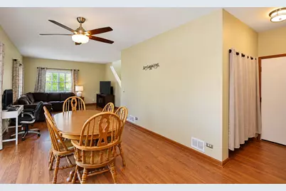 5 Flowerfield Court, Lake in the Hills, IL 60156 - Photo 11