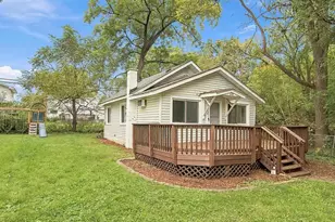 338 E Lakeview Ave, Round Lake Beach, IL 60073 - Photo 1