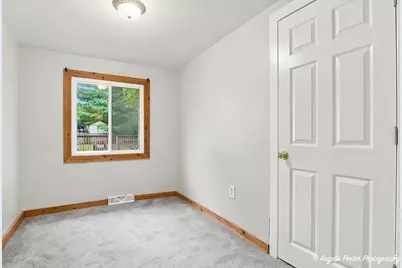 338 E Lakeview Avenue, Round Lake Beach, IL 60073 - Photo 15