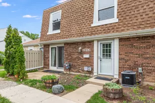 2212 Cardinal Ct, Schaumburg, IL 60194 - Photo 3