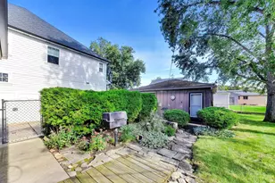 411 N Highview Ave, Elmhurst, IL 60126 - Photo 29