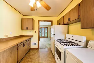 411 N Highview Ave, Elmhurst, IL 60126 - Photo 9
