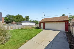 1923 N 74th Ave, Elmwood Park, IL 60707 - Photo 23