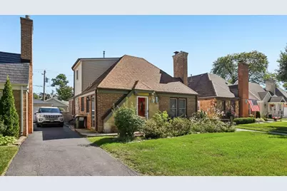1923 N 74th Avenue, Elmwood Park, IL 60707 - Photo 3