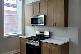 2458 S Sawyer Ave, Chicago, IL 60623 - Photo 5