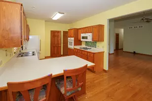 1364 Sycamore Ln, Montgomery, IL 60538 - Photo 9