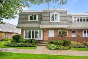 1440 Concorde Cir, Highland Park, IL 60035 - Photo 1