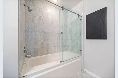 500 W Superior Street #1306, Chicago, IL 60654 - Photo 17