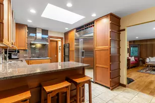 13 Yorkshire Dr, Lincolnshire, IL 60069 - Photo 9