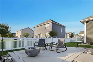 1205 Legacy Pointe Blvd, Joliet, IL 60431 - Photo 31