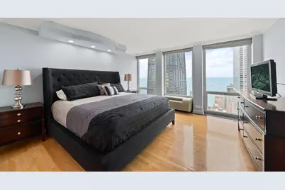 111 E Chestnut Street #55C, Chicago, IL 60611 - Photo 9