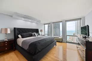 111 E Chestnut St, Chicago, IL 60611 - Photo 9