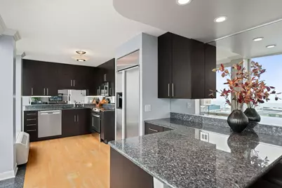 111 E Chestnut Street #55C, Chicago, IL 60611 - Photo 5