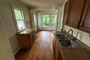309 Adams St, Rockford, IL 61107 - Photo 5