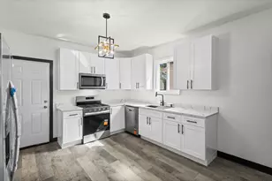 10119 S Wentworth Ave, Chicago, IL 60628 - Photo 9