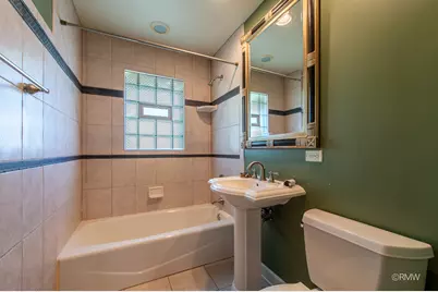 4 N 270 9th Avenue, Addison, IL 60101 - Photo 9