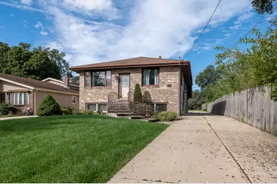 4 N 270 9th Avenue, Addison, IL 60101 - Photo 1