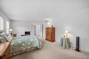5722 Windsor Ct, Rolling Meadows, IL 60008 - Photo 19