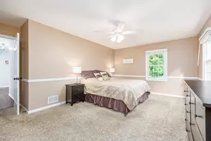129 Branchwood Dr, Schaumburg, IL 60193 - Photo 15
