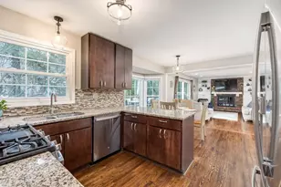 129 Branchwood Dr, Schaumburg, IL 60193 - Photo 7
