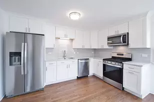 10107 Lawrence Ct, Oak Lawn, IL 60453 - Photo 9