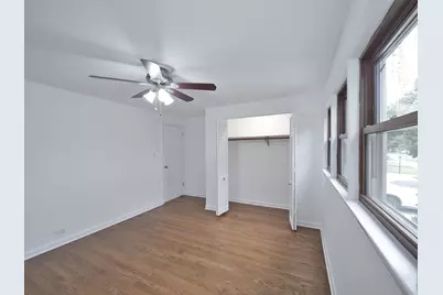 10107 Lawrence Court, Oak Lawn, IL 60453 - Photo 17