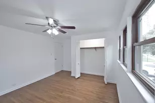 10107 Lawrence Ct, Oak Lawn, IL 60453 - Photo 17