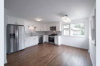 10107 Lawrence Court, Oak Lawn, IL 60453 - Photo 7